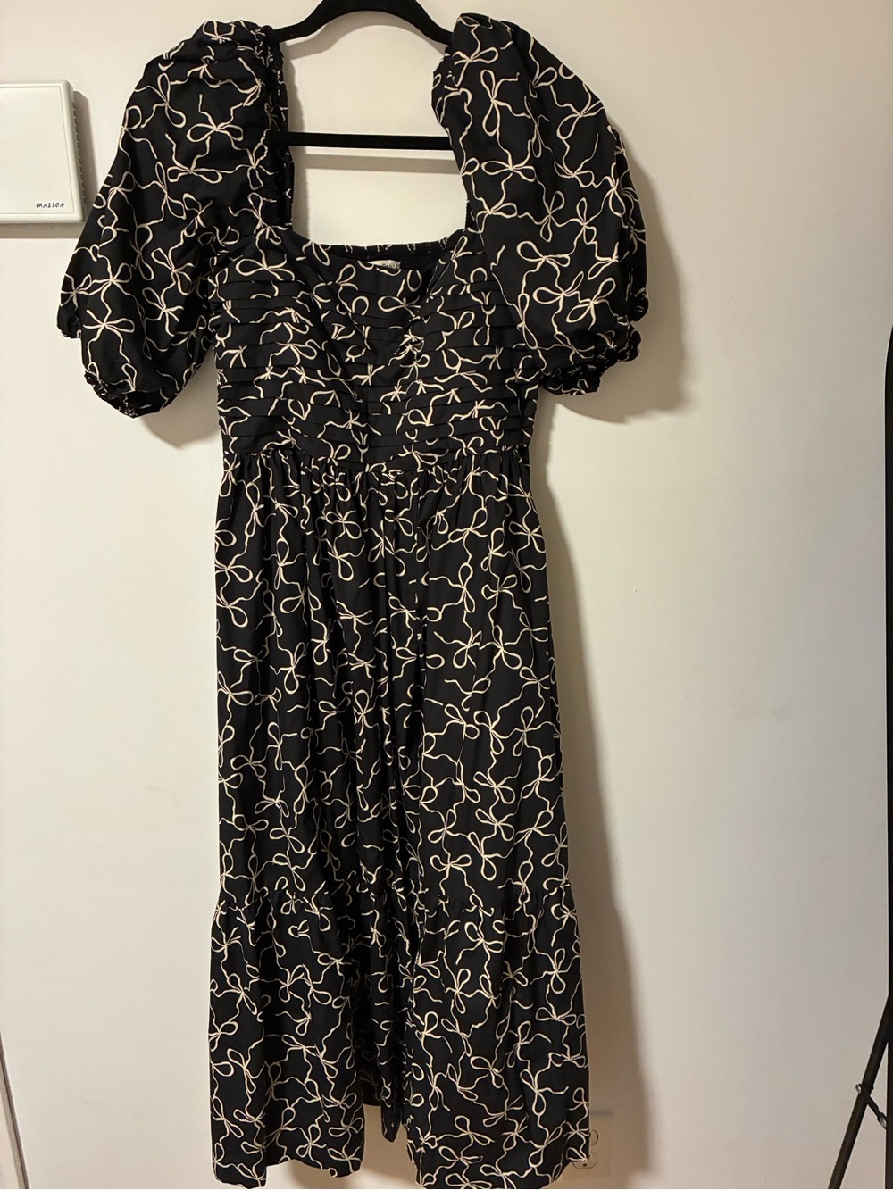 Abercrombie & Fitch Black Midi Dress with Cream Abstract Print